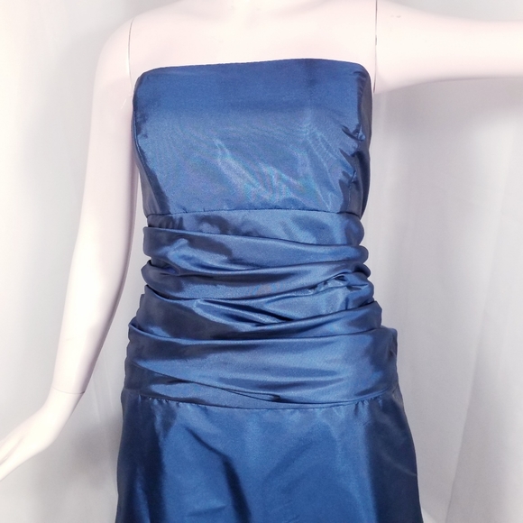 Strapless Evening Gown with a Tie Bow - Picture 11 of 14